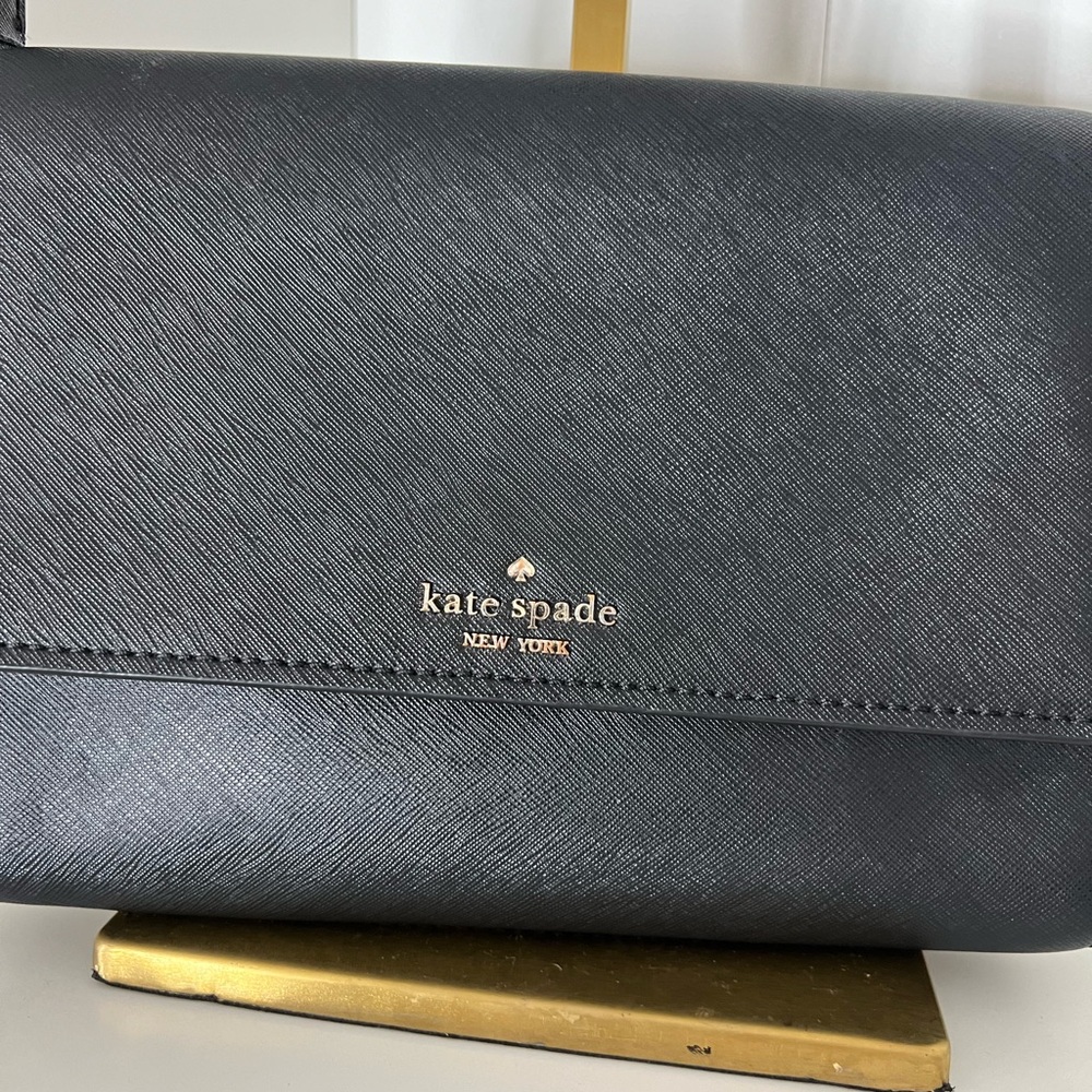Kate Spade Cross Body and Matching Wallet Set EUC - Picture 5 of 11
